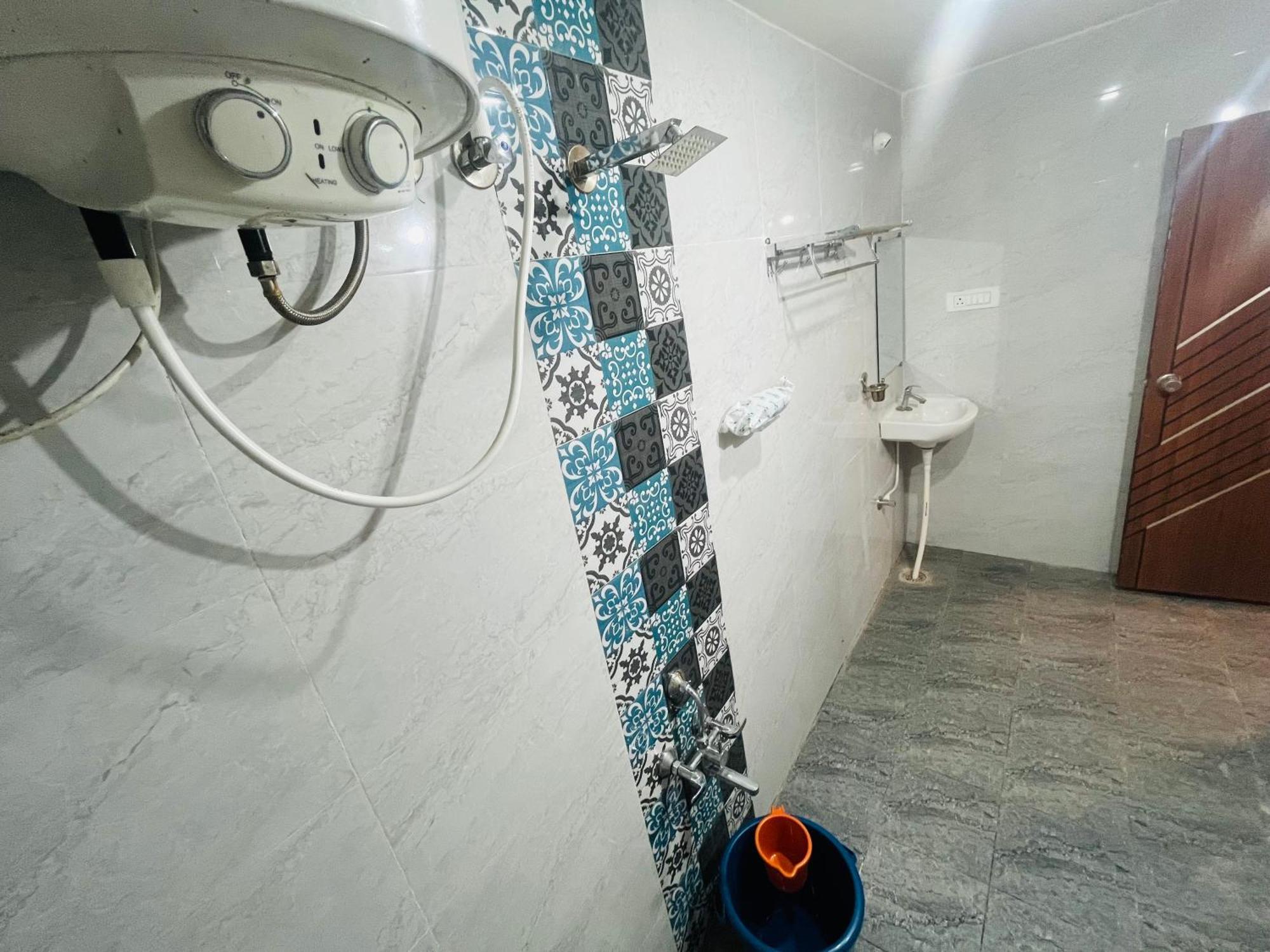 Hotel Adh Hazel Wood Mysuru Zewnętrze zdjęcie